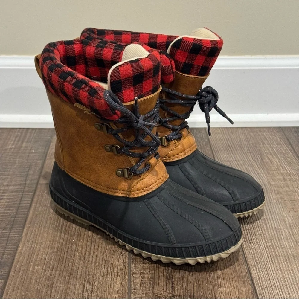 Gap Kids Buffalo Check Plaid Duck Boots 3M Thinsulate Boys Size 3/4